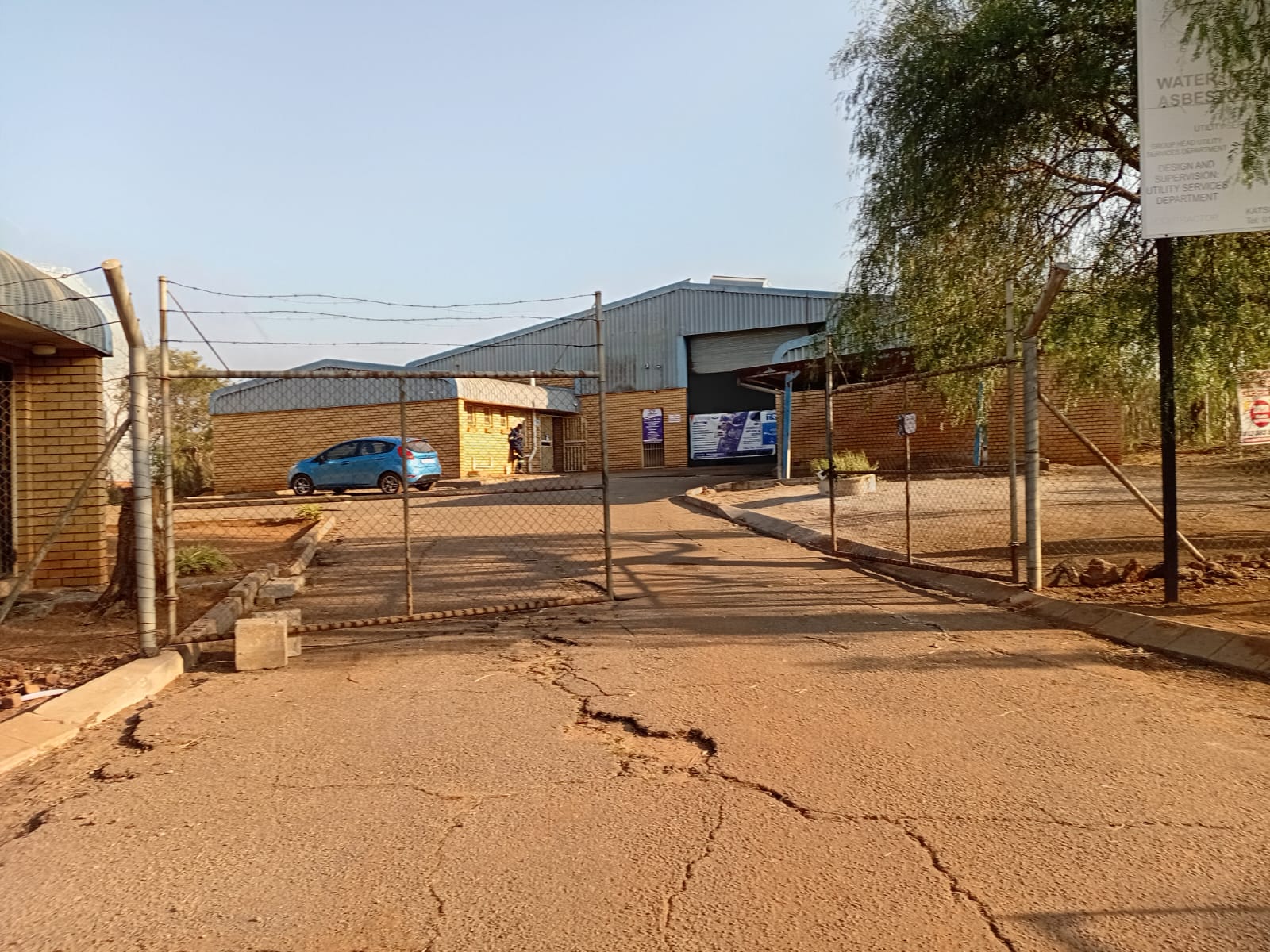 Gate view of the Kwatja Motors premises