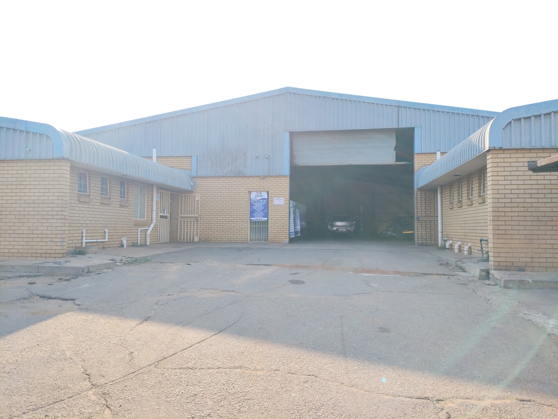 Front of the Kwatja Motors workshop in Ga-Rankuwa Unit 15